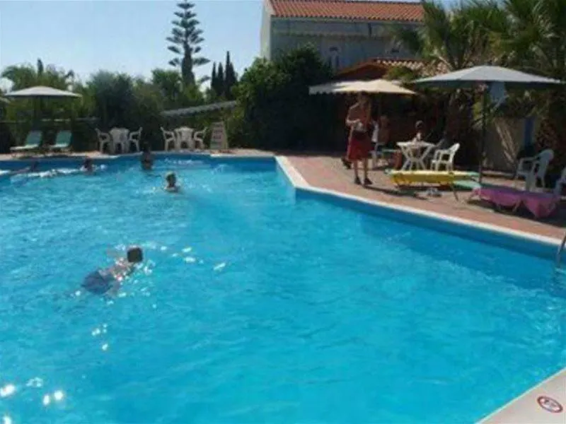 Aparthotel Erietta Studios Svoronata